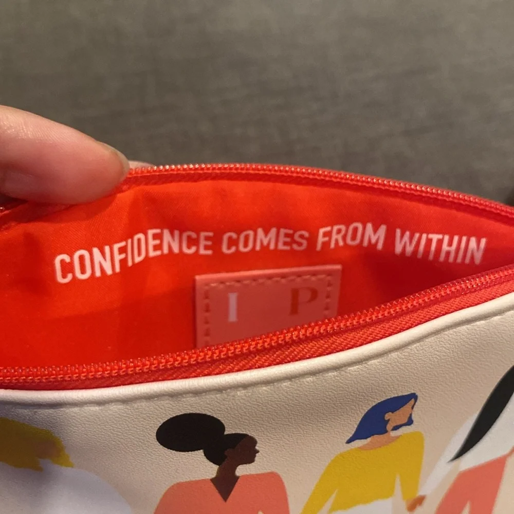 Ipsy “Confidence Comes From Within” Makeup Bag cosmetic cosmetics bags beauty